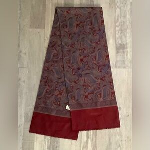 Tie Rack scarf with paisley pattern made in Italy.